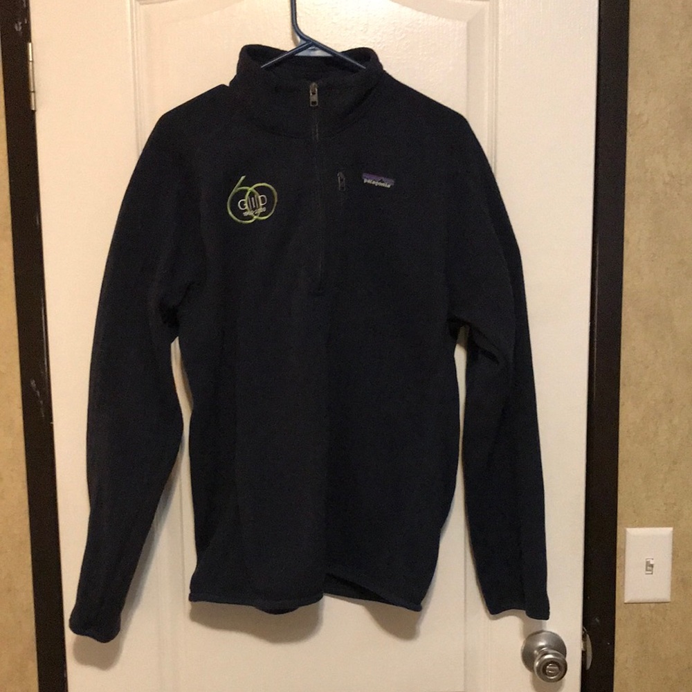 Patagonia men’s pullover sweater